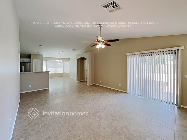 Building Photo - 3122 S 93rd Ln