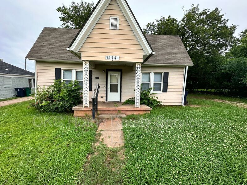 Primary Photo - 2114 Glen Ellyn St
