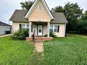 Building Photo - 2114 Glen Ellyn St