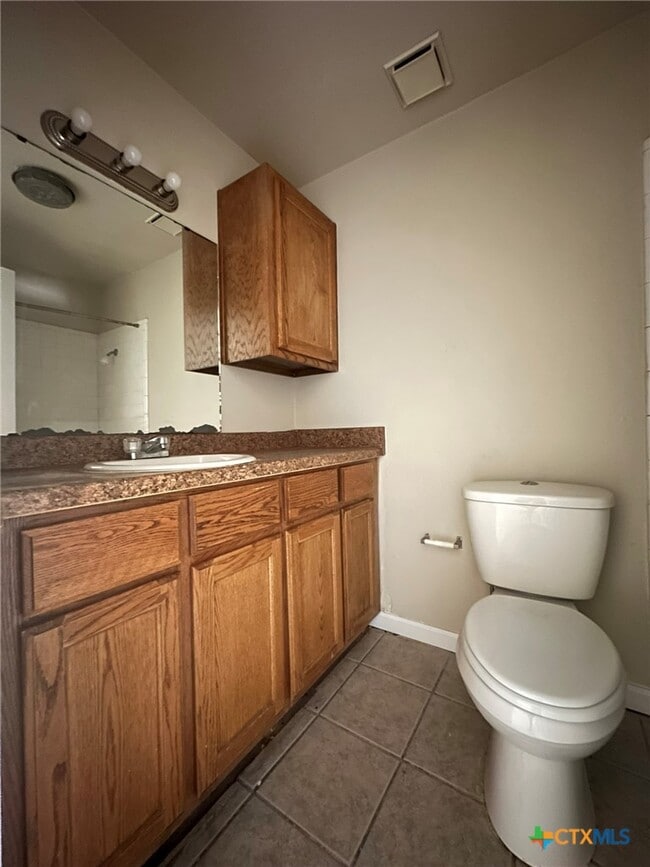 Building Photo - 607 N 20th St