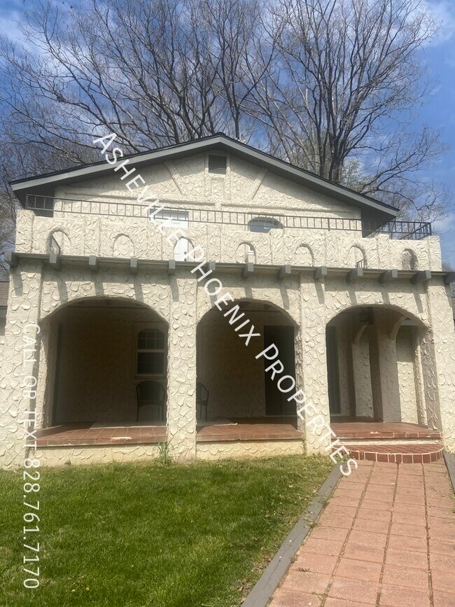 Building Photo - 33 Horse Barn Rd