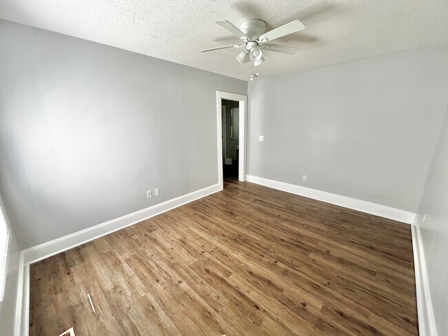 Foto del edificio - 224 Walker Ave