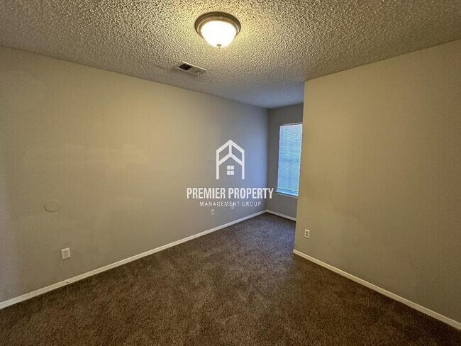 Building Photo - 4578 N. Summer Creek - Available Now!