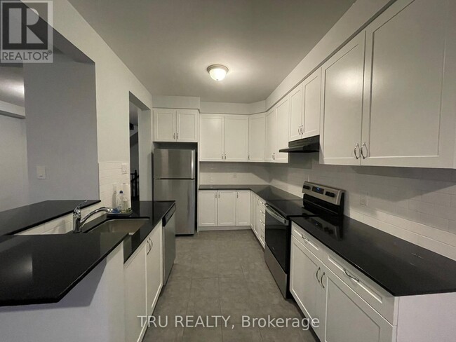 Building Photo - 151 Pictou Cres