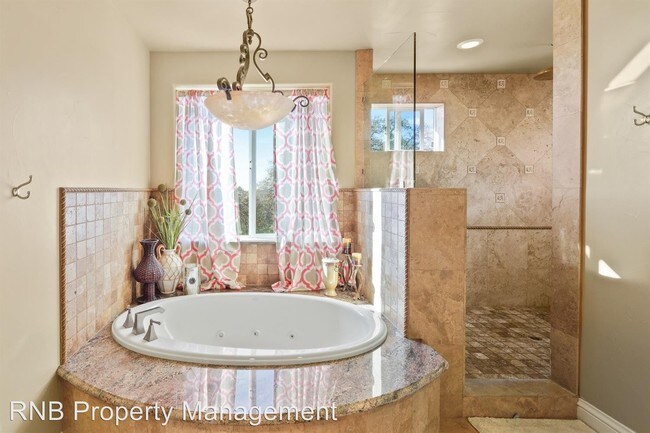 Foto del edificio - 3 br, 3.5 bath House - 2105 Pyramid Court