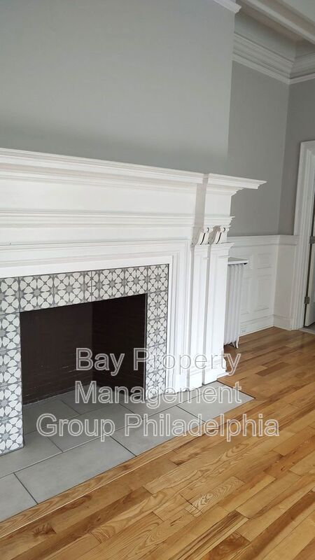 Building Photo - 1023 Spruce St