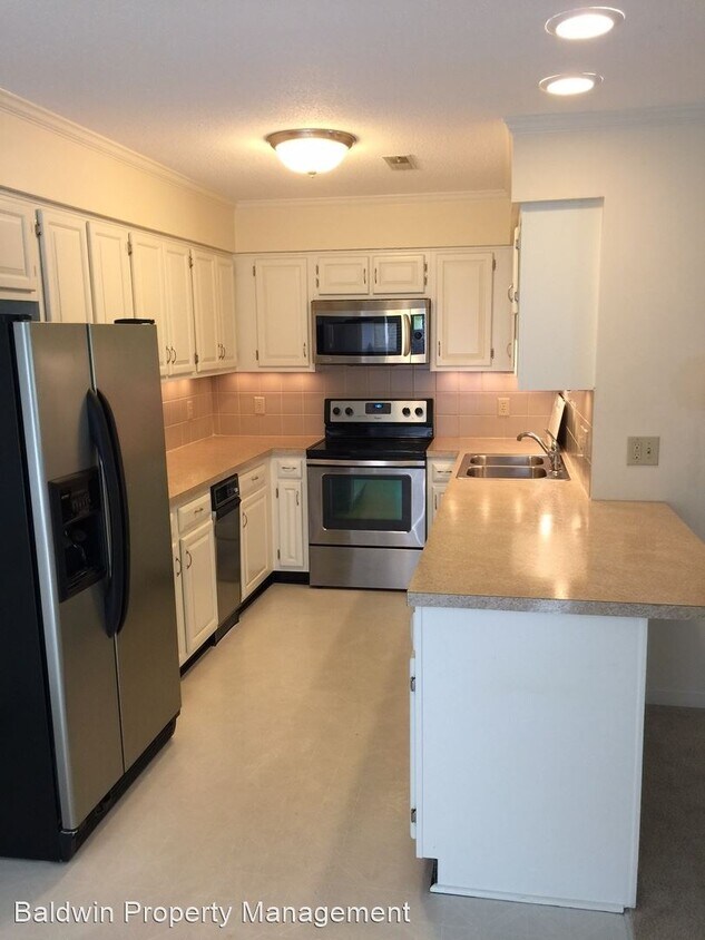 Building Photo - 2 br, 2 bath House - 701 DEVON COURT