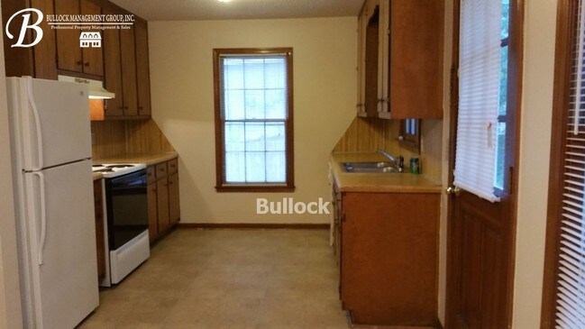 Building Photo - 2028 Summertown Dr