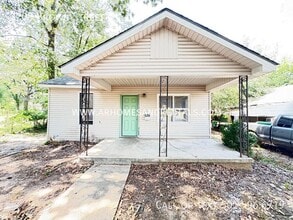 Building Photo - 2208 Brown St