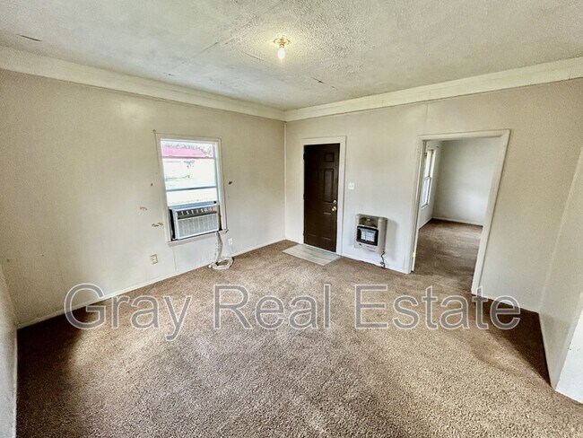 Foto del edificio - 427 W 16th St