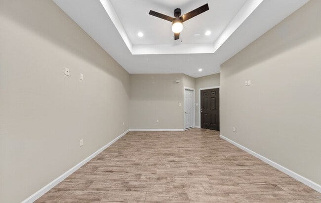 Building Photo - 1117 W Escondido Ln