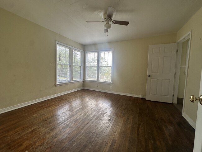 Foto del edificio - 301 W Lula St