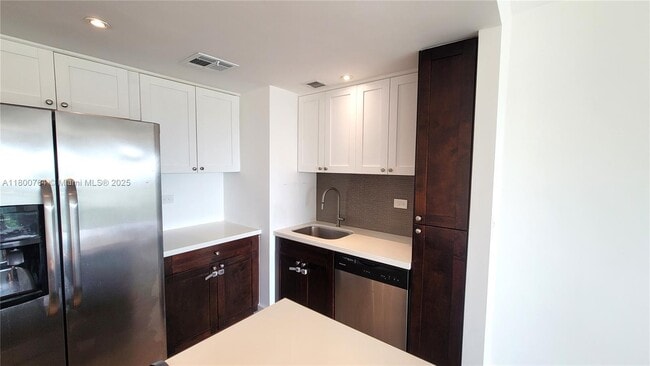 Building Photo - 2451 Brickell Ave