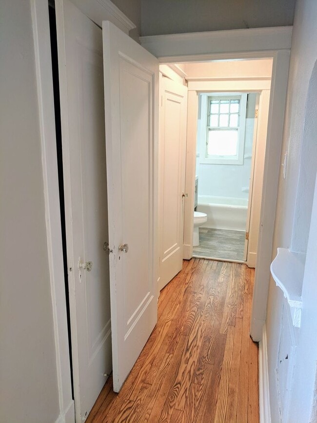 Foto del edificio - Charming 1 bedroom Apartment. Professional...