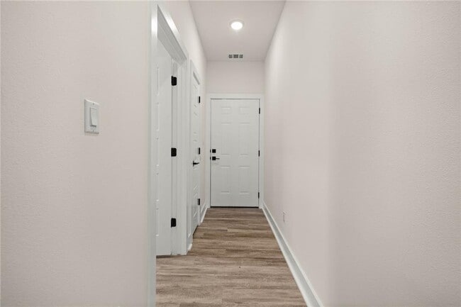 Building Photo - 21201 Portsmouth Cove