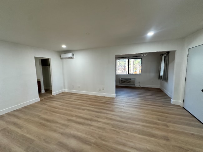 Foto del edificio - 1078 E White Mountain Blvd