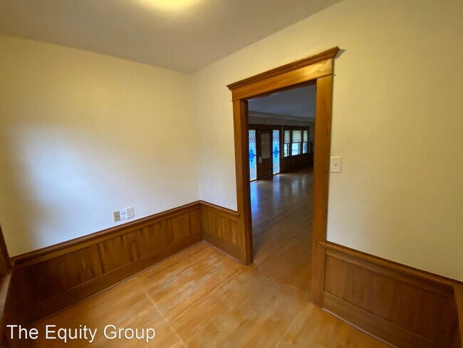Foto del edificio - 4 br, 2.5 bath House - 1410 West Main St