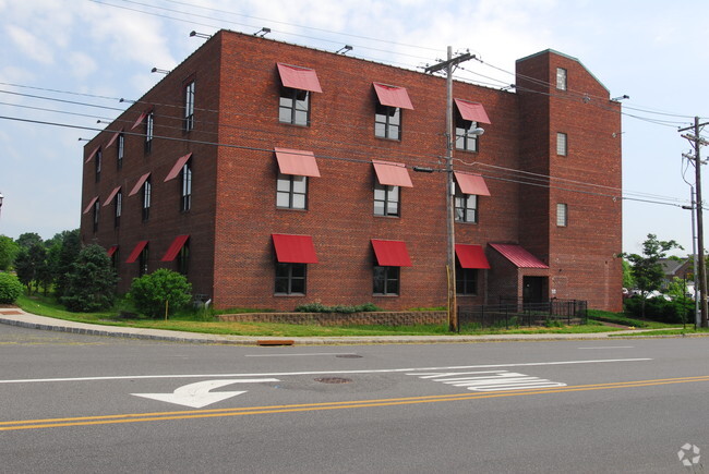 Building Photo - Spice Lofts