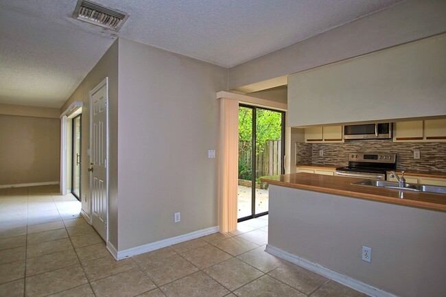 Foto del edificio - Middlebrook Pines Townhome