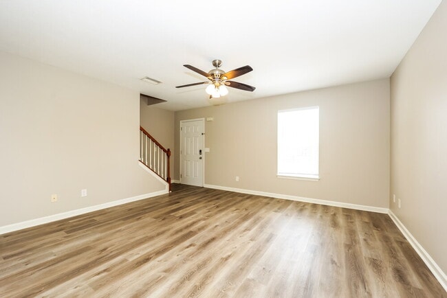 Building Photo - 224 Mary Joe Martin Dr