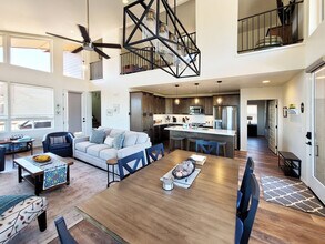 Building Photo - 6586 Sundial Cir