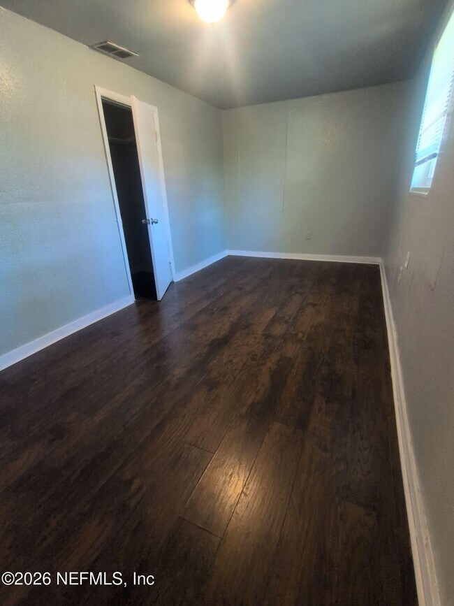 Foto del edificio - 2092 Benedict Rd