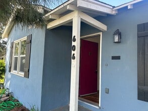 Building Photo - 606 Florinda St