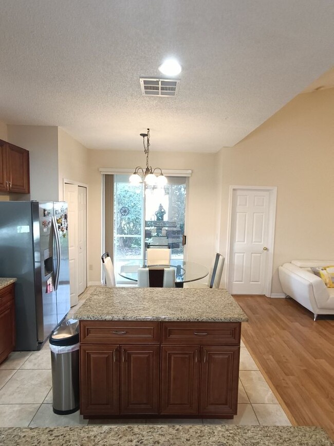 Foto del edificio - 4104 Pacifica Dr
