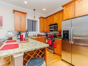 Primary Photo - 4220 S King Dr