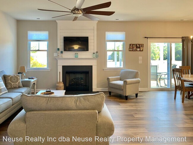 Building Photo - 3 br, 2 bath House - 1205 Coral Reef Court