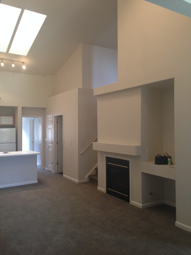 Building Photo - 2840 W Centennial Dr