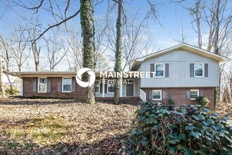 Building Photo - 3859 Chattahoochee Dr