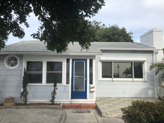 Building Photo - 203 Gulf Way