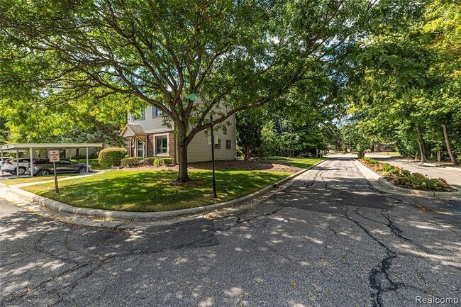 Foto del edificio - 1570 Streamwood Ct