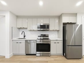 Building Photo - 4125-41217 17 Ave SW