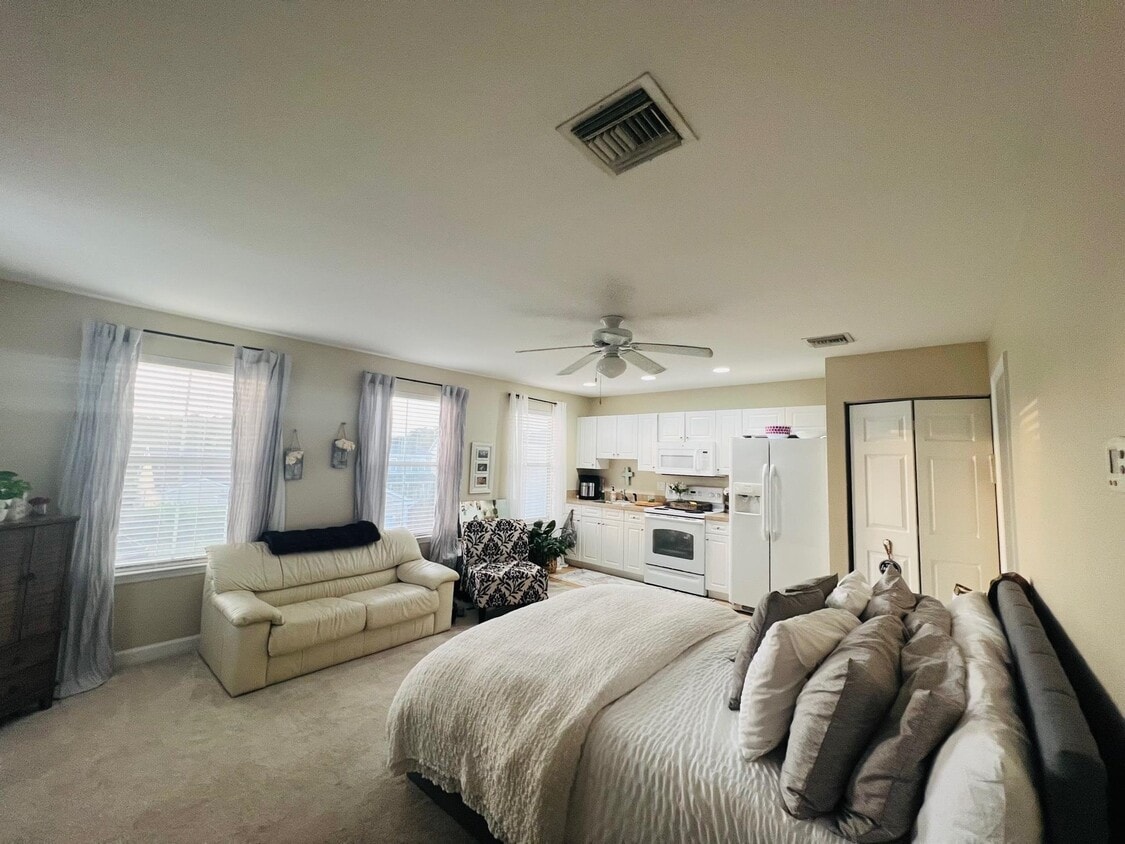 Foto del edificio - 3642 Biltmore Ave