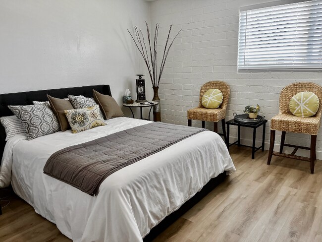 Building Photo - 6530 N 12th St