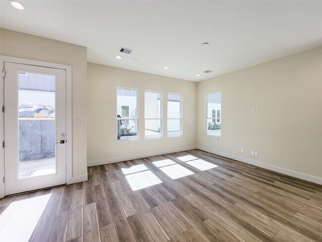 Foto del edificio - 5931 Beall St