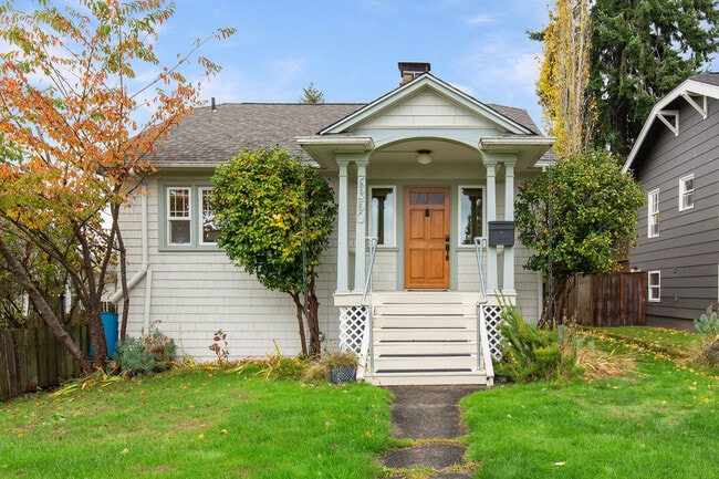 Building Photo - 6350 37th Ave SW