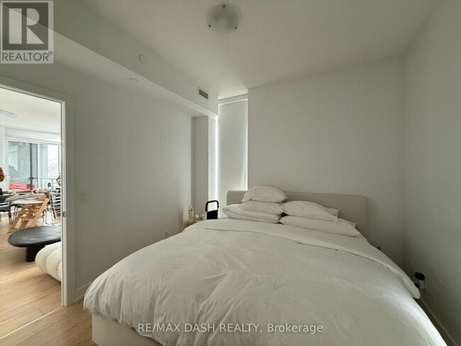 Photo du bâtiment - 170 Chiltern Hill Rd