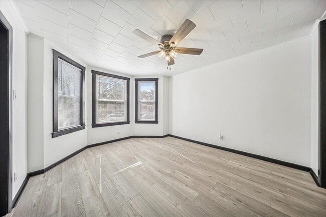 Building Photo - 3134 W 39th Pl