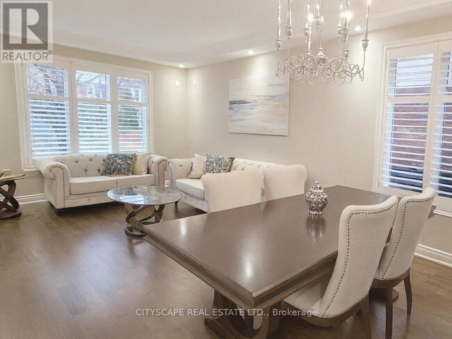 Building Photo - 2449 Auckland Dr