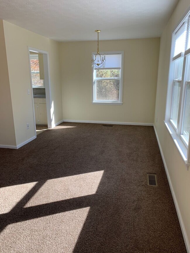 Foto del edificio - Bayless Street Downtown One Bedroom