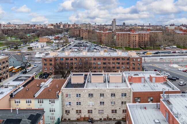 Foto del edificio - 1684 Banyer Pl