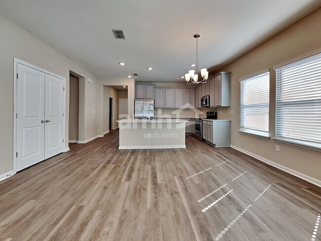 Building Photo - 238 Hemlock Pt