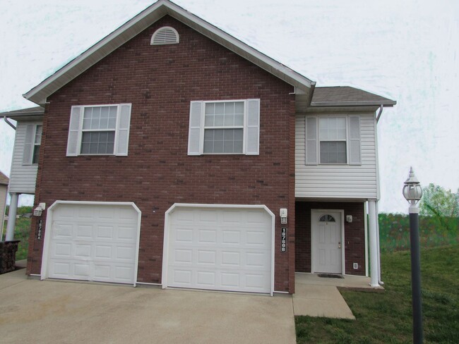 Building Photo - 7616-MF2-E4