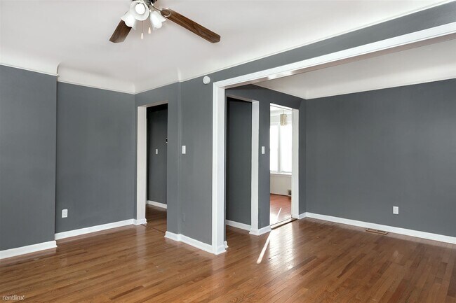 Building Photo - 4 br, 1.5 bath House - 17916 Grove St