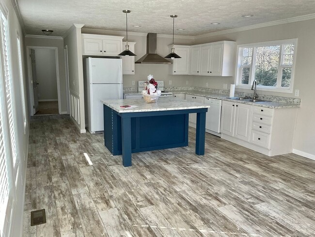 Building Photo - New Manufactured Home with 3 Bedrooms, 2 B...