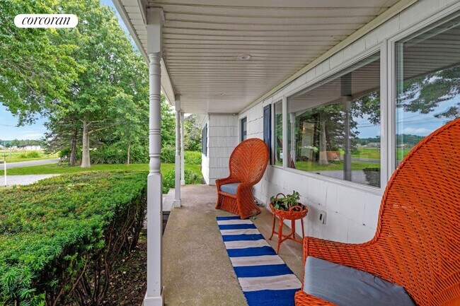 Foto del edificio - 5845 Bridge Ln