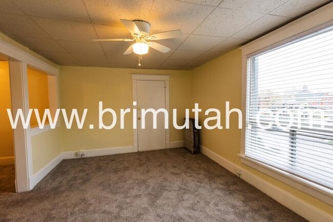 Building Photo - 273-275 S. 400 E. - 11